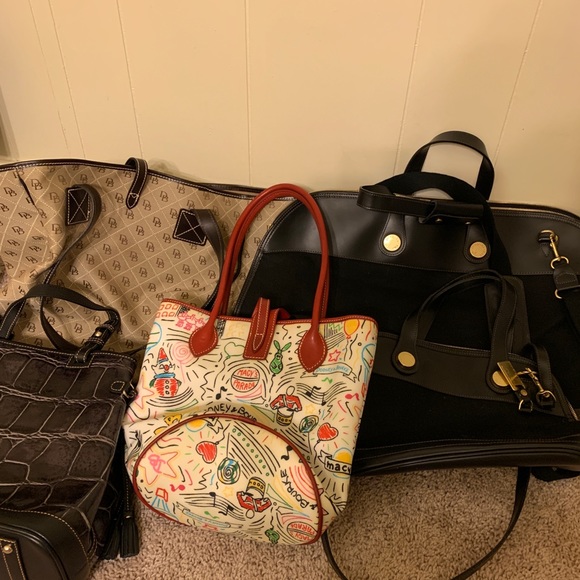 Dooney & Bourke Purses Bags Closet Clear Out Sale - Picture 3 of 4